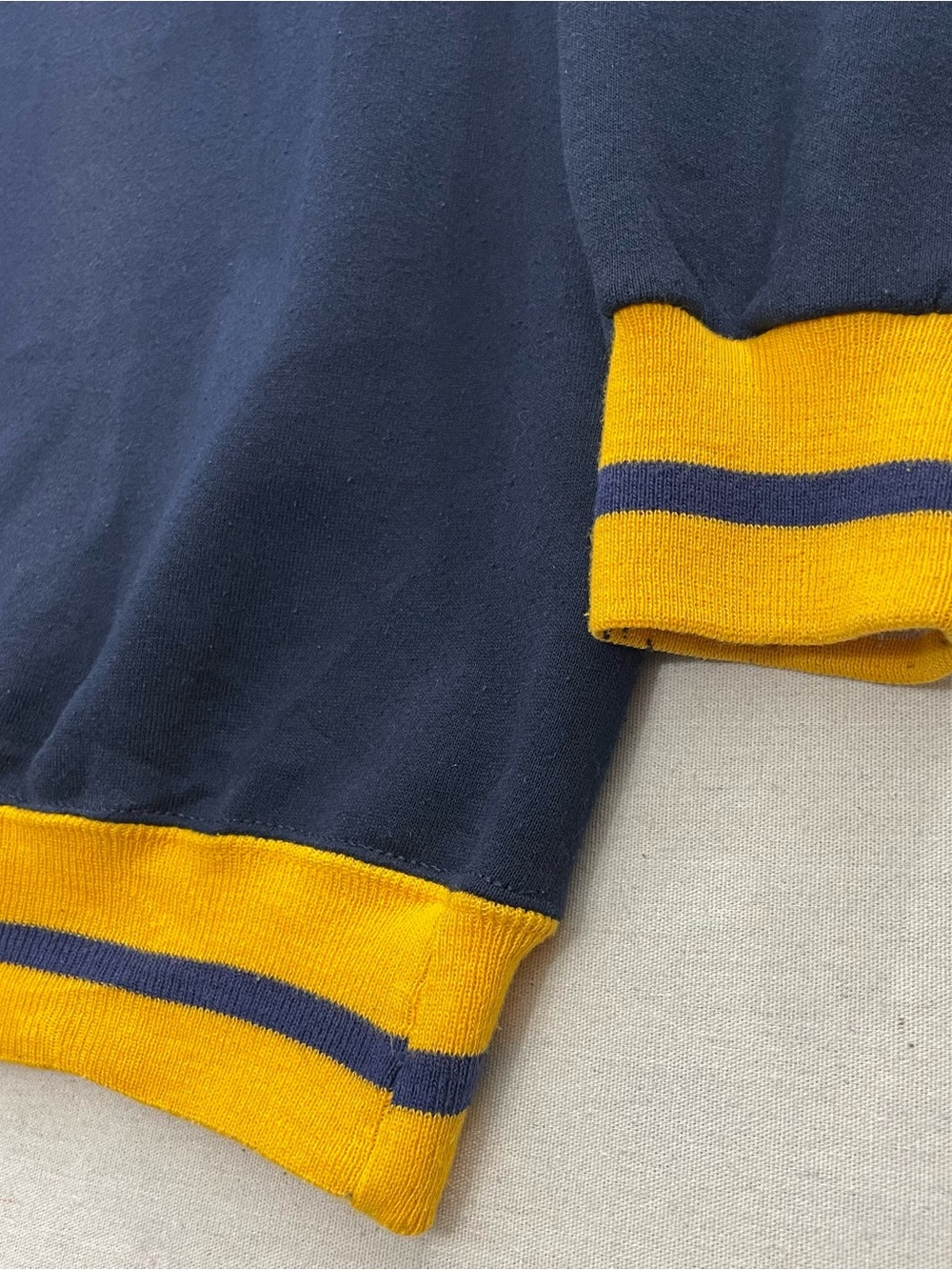 VTG Y2K Michigan Wolverines Sweatshirt XL Pullover Football Midland Sport USA - Picture 3 of 10